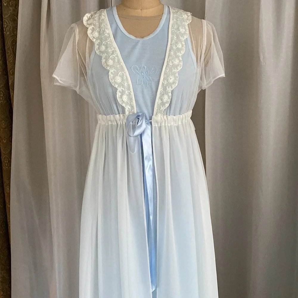 Flora night gown